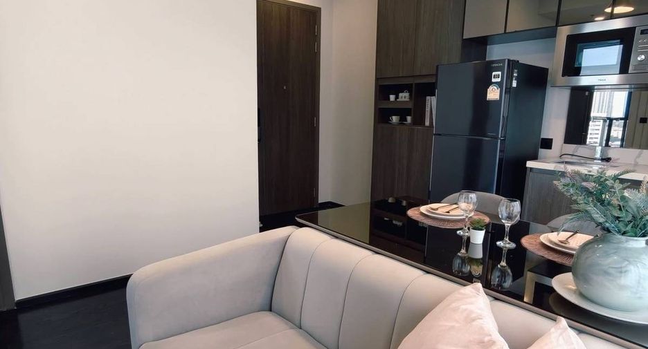 For rent 2 ベッドルーム condo in Watthana, Bangkok