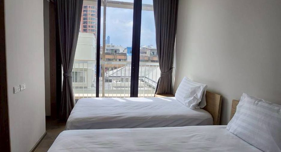 For rent 2 bedrooms condo in Khlong Toei, Bangkok