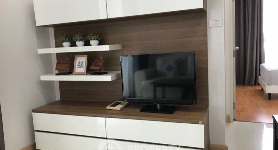 For rent 2 bedrooms condo in Phra Khanong, Bangkok