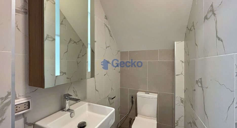 For rent and for sale 4 bedrooms house in South Pattaya, Pattaya