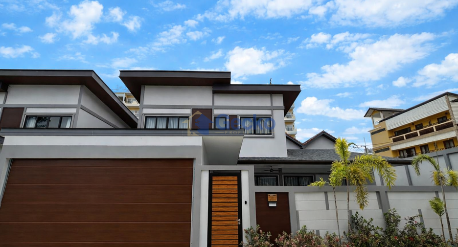 For rent and for sale 4 bedrooms house in South Pattaya, Pattaya