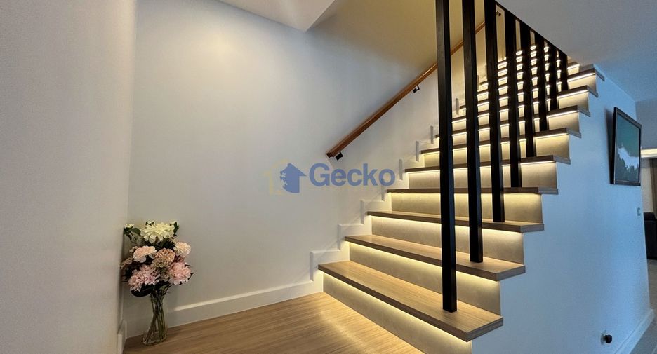 For rent and for sale 4 bedrooms house in South Pattaya, Pattaya