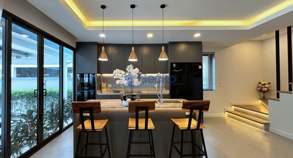 For rent and for sale 4 bedrooms house in South Pattaya, Pattaya