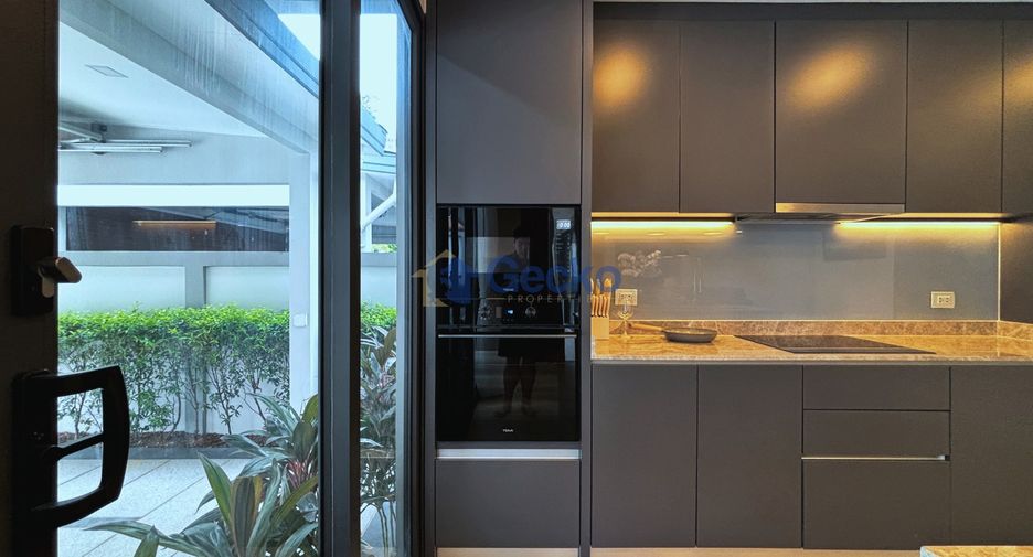 For rent and for sale 4 bedrooms house in South Pattaya, Pattaya