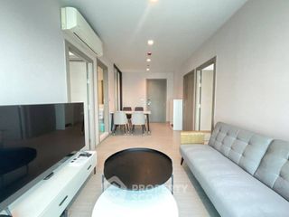 For rent 2 bedrooms condo in Huai Khwang, Bangkok