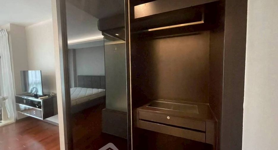 For rent 1 Beds condo in Watthana, Bangkok