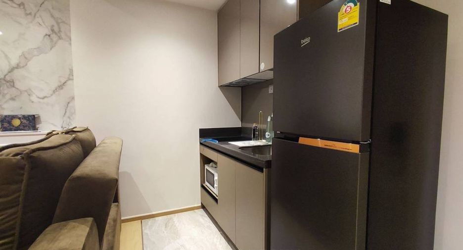 Wohnung zur Miete mit 1 Zimmer in Huai Khwang, Bangkok