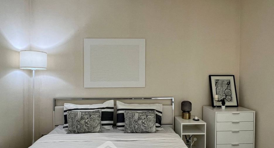 For rent 1 bed condo in Khlong Toei, Bangkok