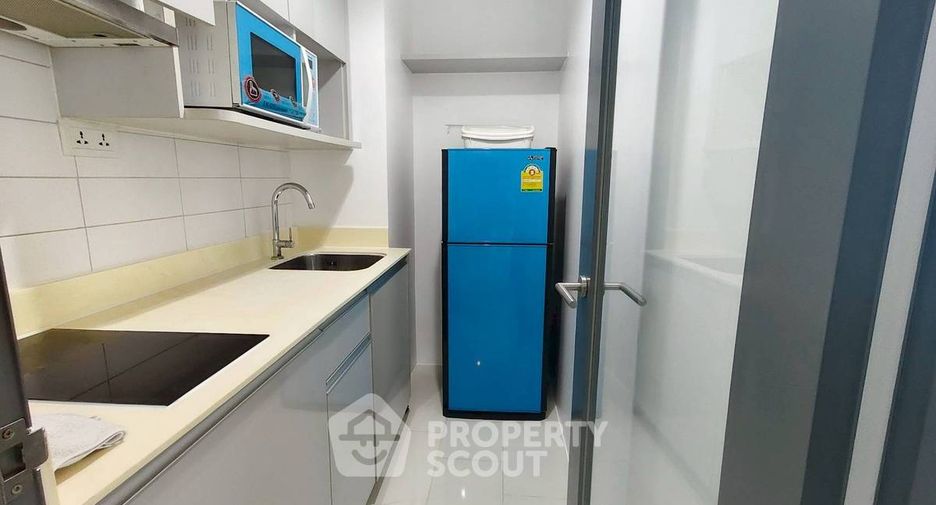 For rent 2 bedrooms condo in Phra Khanong, Bangkok