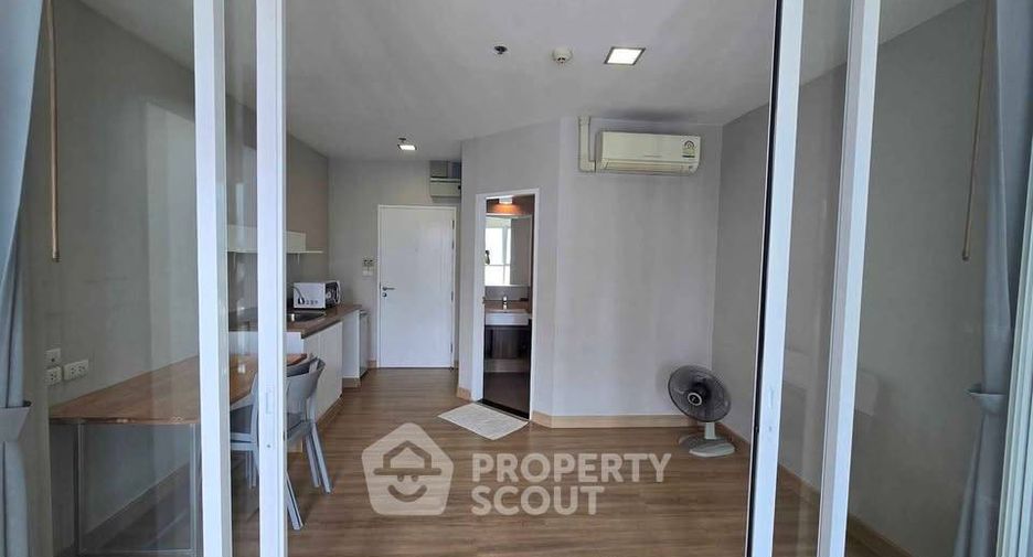 Condo en alquiler de 1 habitaciones en Khlong San, Bangkok