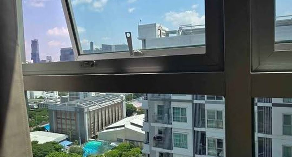 Condo en alquiler de 1 habitaciones en Khlong San, Bangkok
