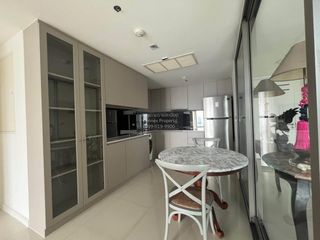 For rent 2 bedrooms condo in Yan Nawa, Bangkok