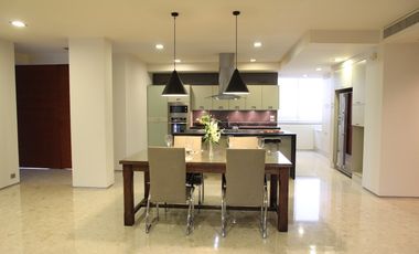 For rent そして for sale 3 ベッドルーム condo in Khlong Toei, Bangkok