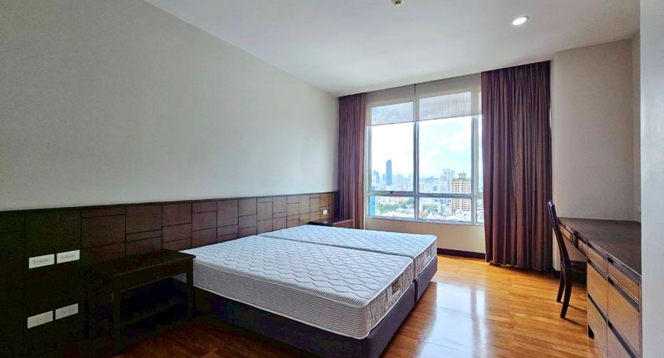 À louer 3 chambres condo à Watthana, Bangkok