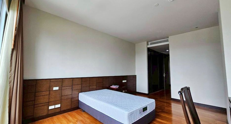 À louer 3 chambres condo à Watthana, Bangkok
