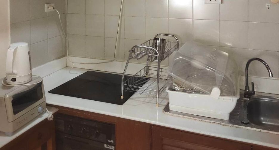 For rent 2 bedrooms condo in Watthana, Bangkok
