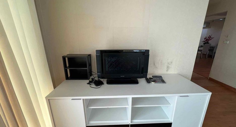 For rent そして for sale 2 ベッドルーム condo in Khlong Toei, Bangkok