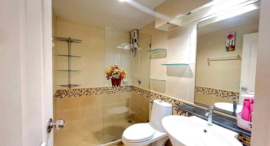 For rent そして for sale 2 ベッドルーム condo in Khlong Toei, Bangkok