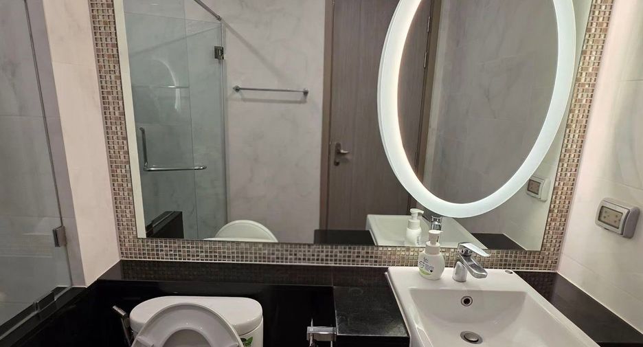 For rent 2 bedrooms condo in Watthana, Bangkok