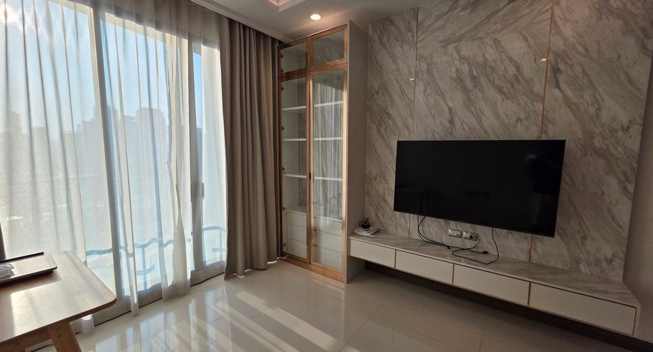 For rent 2 bedrooms condo in Watthana, Bangkok