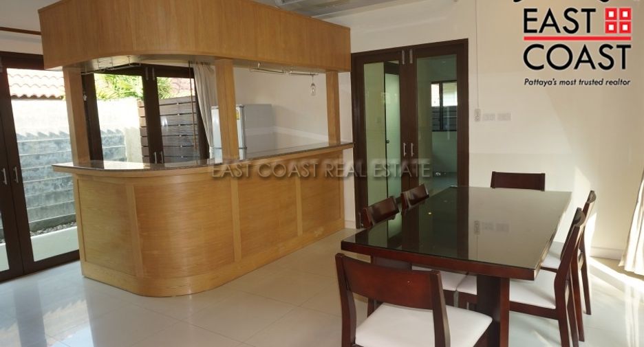 For rent 3 bedrooms house in East Pattaya, Pattaya