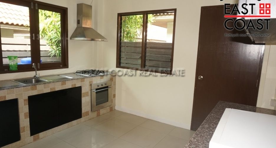 For rent 3 bedrooms house in East Pattaya, Pattaya