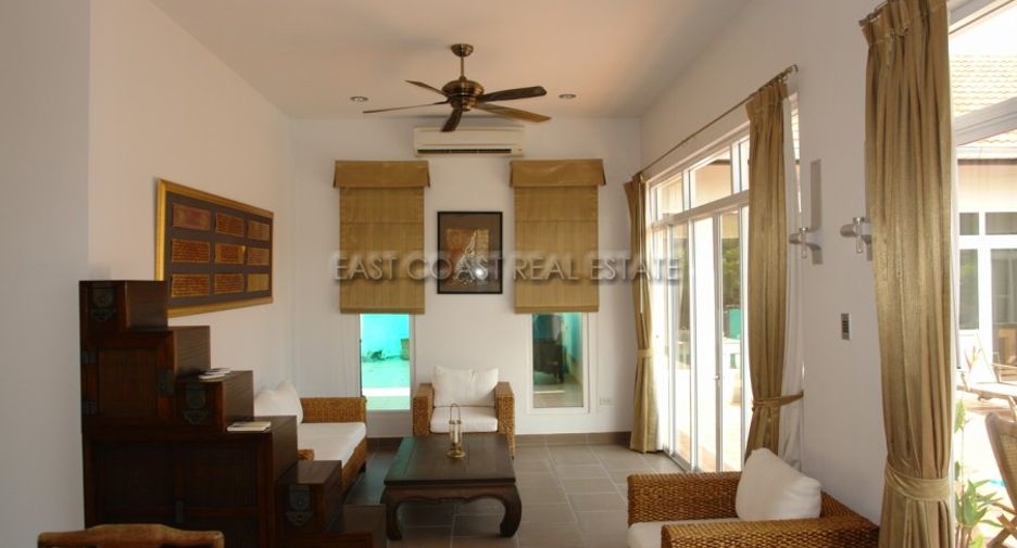 For rent 3 bedrooms house in East Pattaya, Pattaya