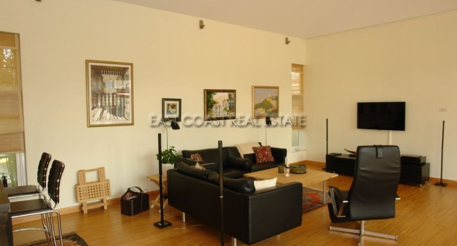 For rent 3 bedrooms house in East Pattaya, Pattaya