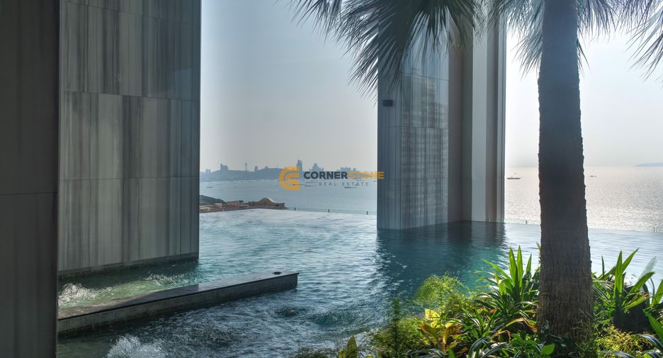 For rent 2 bedrooms condo in North Pattaya, Pattaya