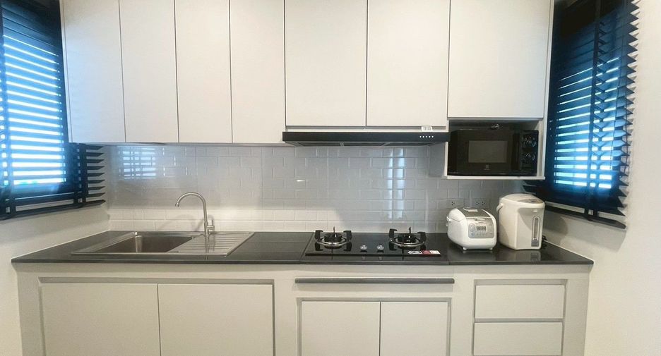 Casa en alquiler de 4 habitaciones en Bang Phli, Samut Prakan