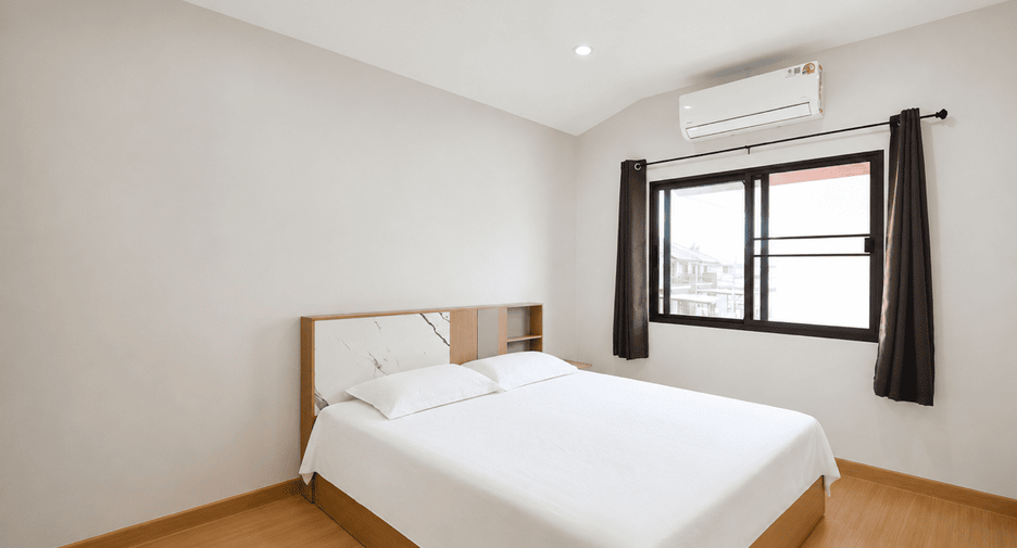 出租 4 卧室 独立屋 在 Saraphi, Chiang Mai