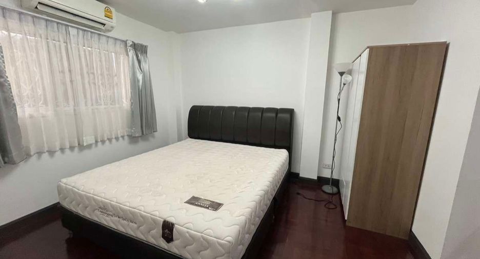 For rent 5 bedrooms house in Mueang Chiang Mai, Chiang Mai