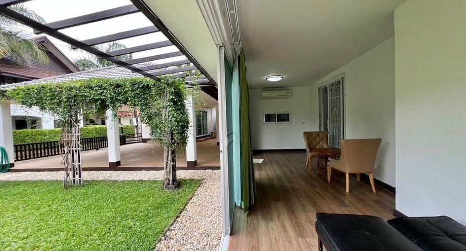 For rent 5 bedrooms house in Mueang Chiang Mai, Chiang Mai