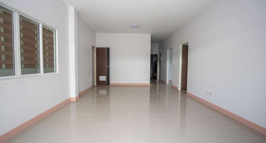 For rent 3 bedrooms house in San Kamphaeng, Chiang Mai