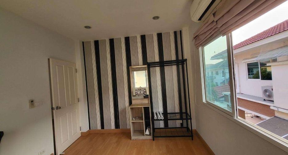 For rent 3 bedrooms house in San Sai, Chiang Mai