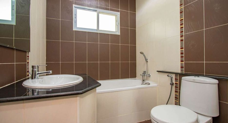 Haus zur Miete mit 4 Zimmer in San Kamphaeng, Chiang Mai