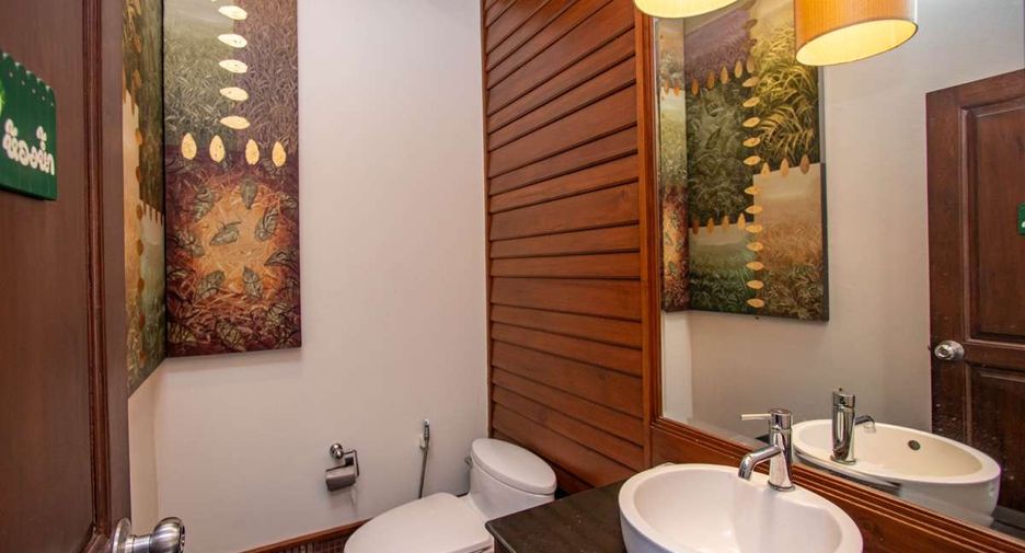 For rent 6 bedrooms house in Mueang Chiang Mai, Chiang Mai