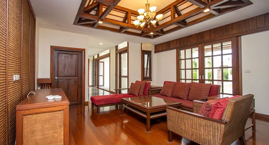 For rent 6 bedrooms house in Mueang Chiang Mai, Chiang Mai