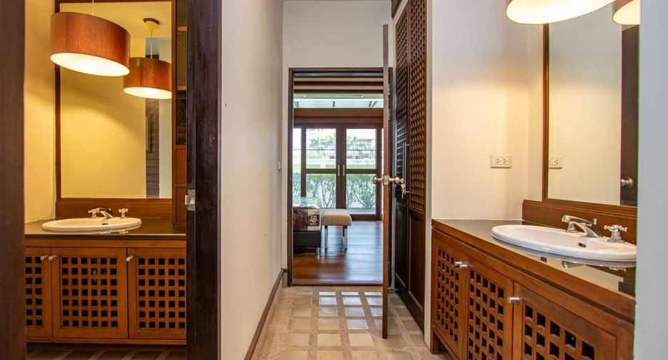 For rent 6 bedrooms house in Mueang Chiang Mai, Chiang Mai