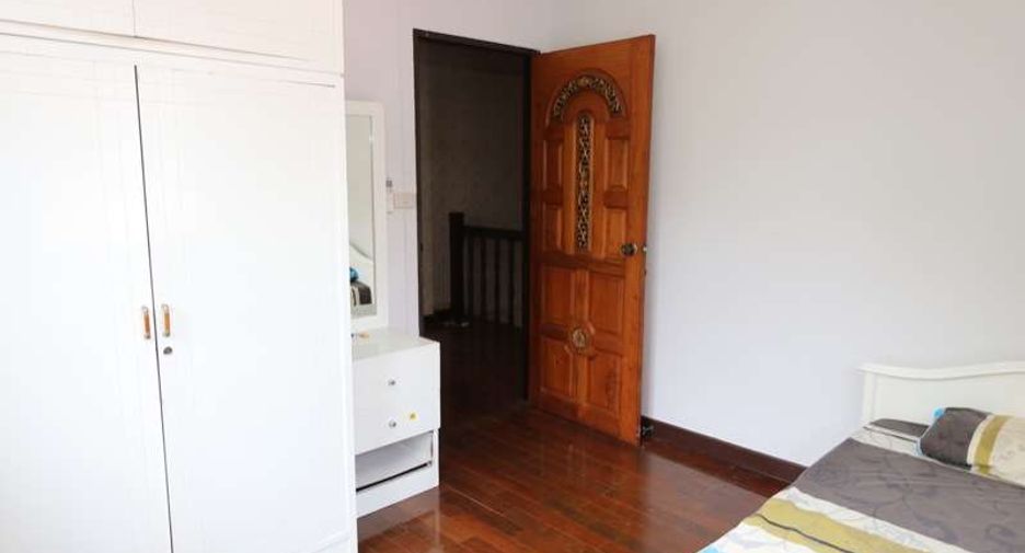 For rent 3 bedrooms house in Mueang Chiang Mai, Chiang Mai