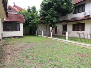 For rent 3 bedrooms house in Mueang Chiang Mai, Chiang Mai