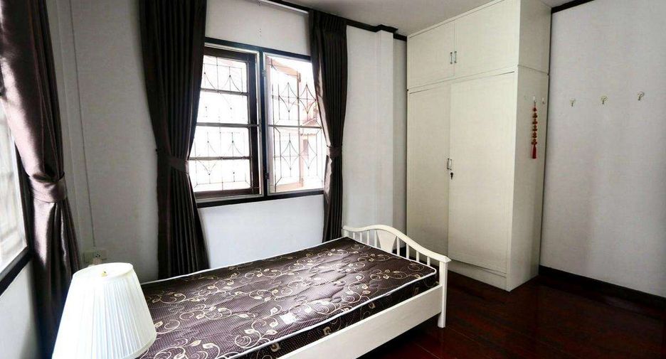 For rent 3 bedrooms house in Mueang Chiang Mai, Chiang Mai