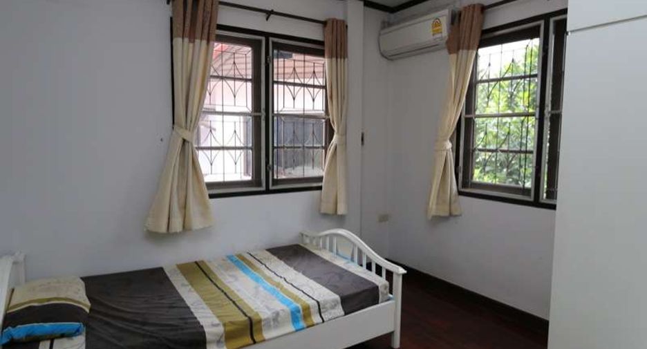 For rent 3 bedrooms house in Mueang Chiang Mai, Chiang Mai