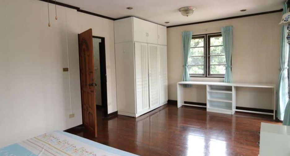 For rent 3 bedrooms house in Mueang Chiang Mai, Chiang Mai
