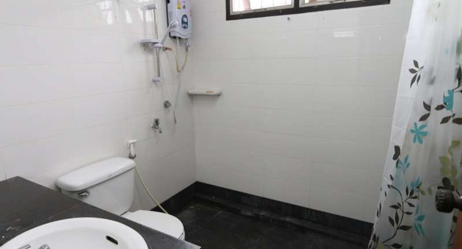 For rent 3 bedrooms house in Mueang Chiang Mai, Chiang Mai