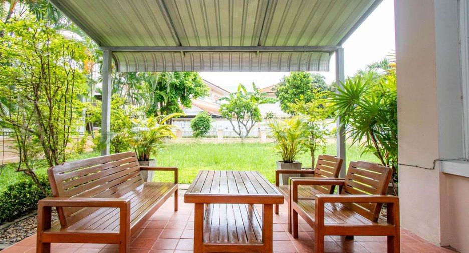 For rent 3 bedrooms house in Mueang Chiang Mai, Chiang Mai
