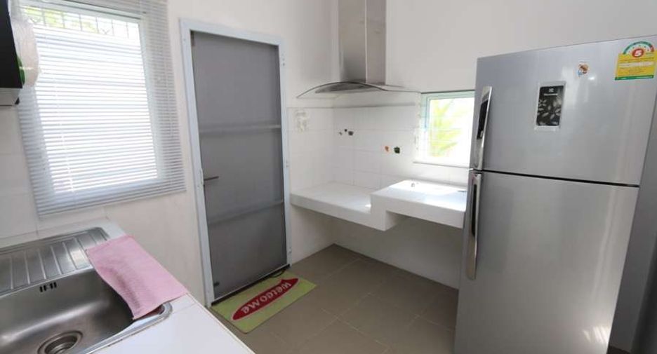 For rent 3 bedrooms house in San Kamphaeng, Chiang Mai