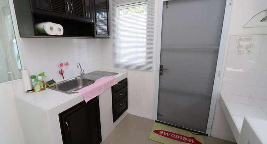 For rent 3 bedrooms house in San Kamphaeng, Chiang Mai
