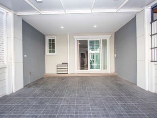 For rent 4 bedrooms house in Mueang Chiang Mai, Chiang Mai