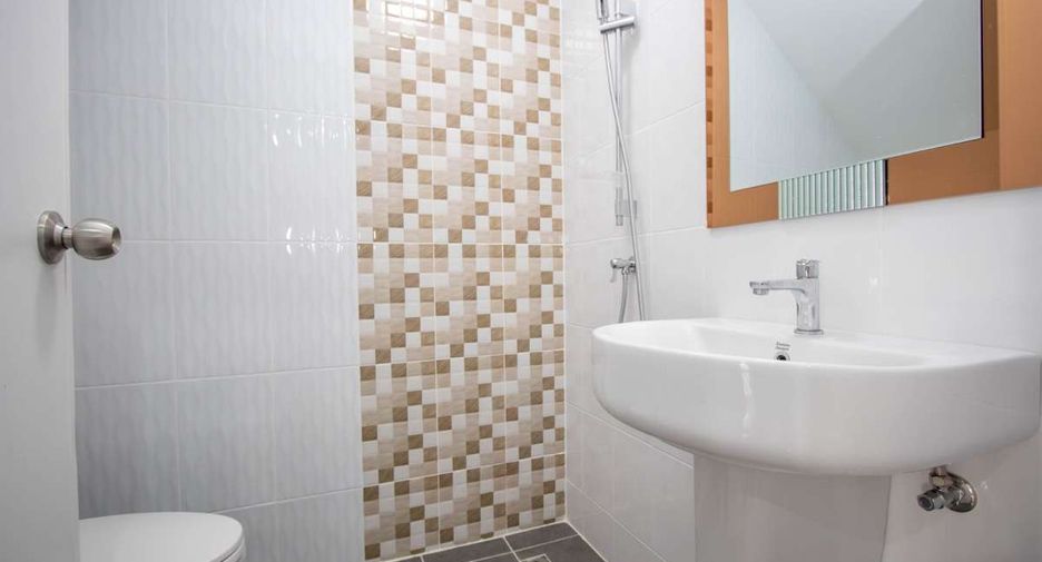 For rent 4 bedrooms house in Mueang Chiang Mai, Chiang Mai